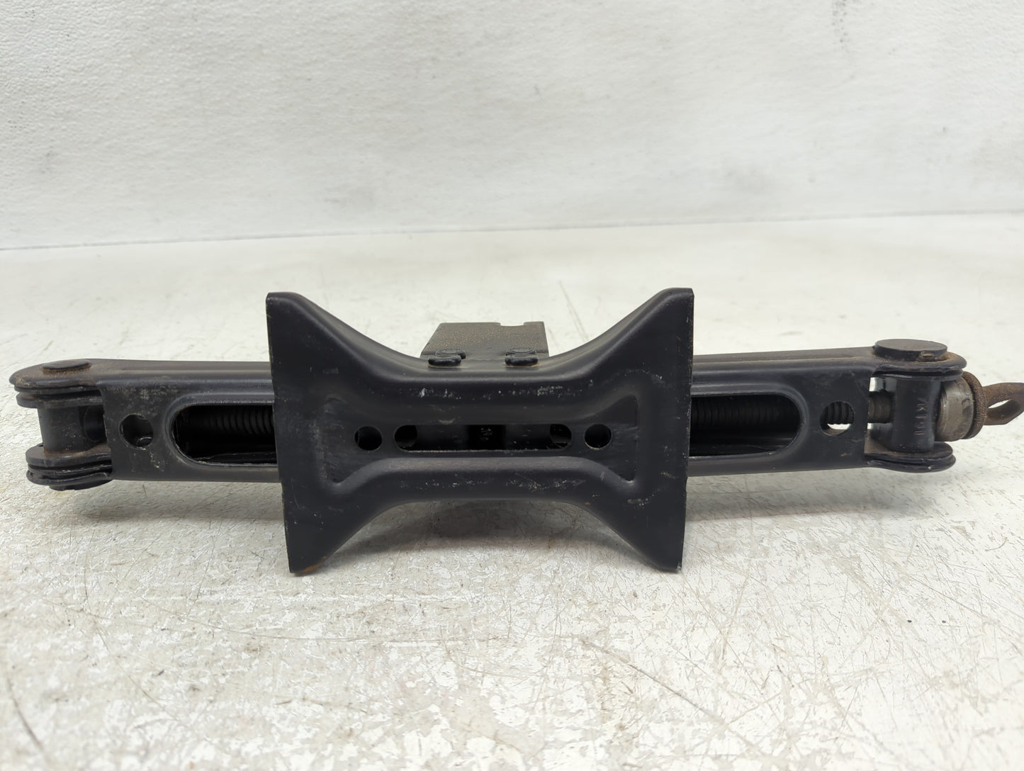2018 Subaru Legacy Spare Scissor Car Jack - Oemusedautoparts1.com