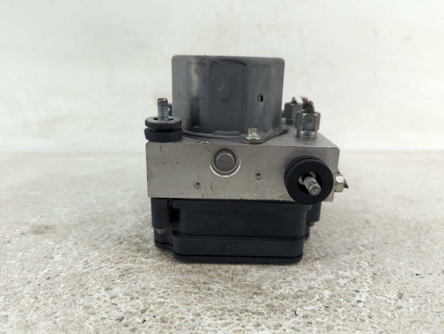 2018 Subaru Legacy ABS Pump Control Module Replacement P/N:27536AL07A Fits OEM Used Auto Parts - Oemusedautoparts1.com