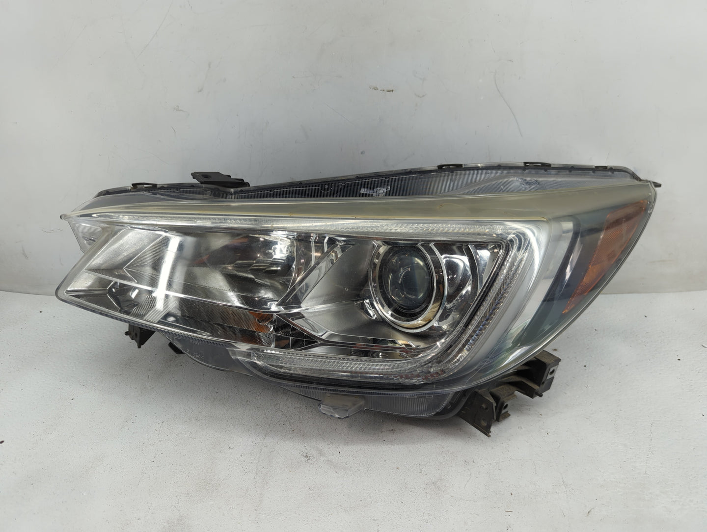 2018-2019 Subaru Legacy Driver Left Oem Head Light Headlight Lamp - Oemusedautoparts1.com