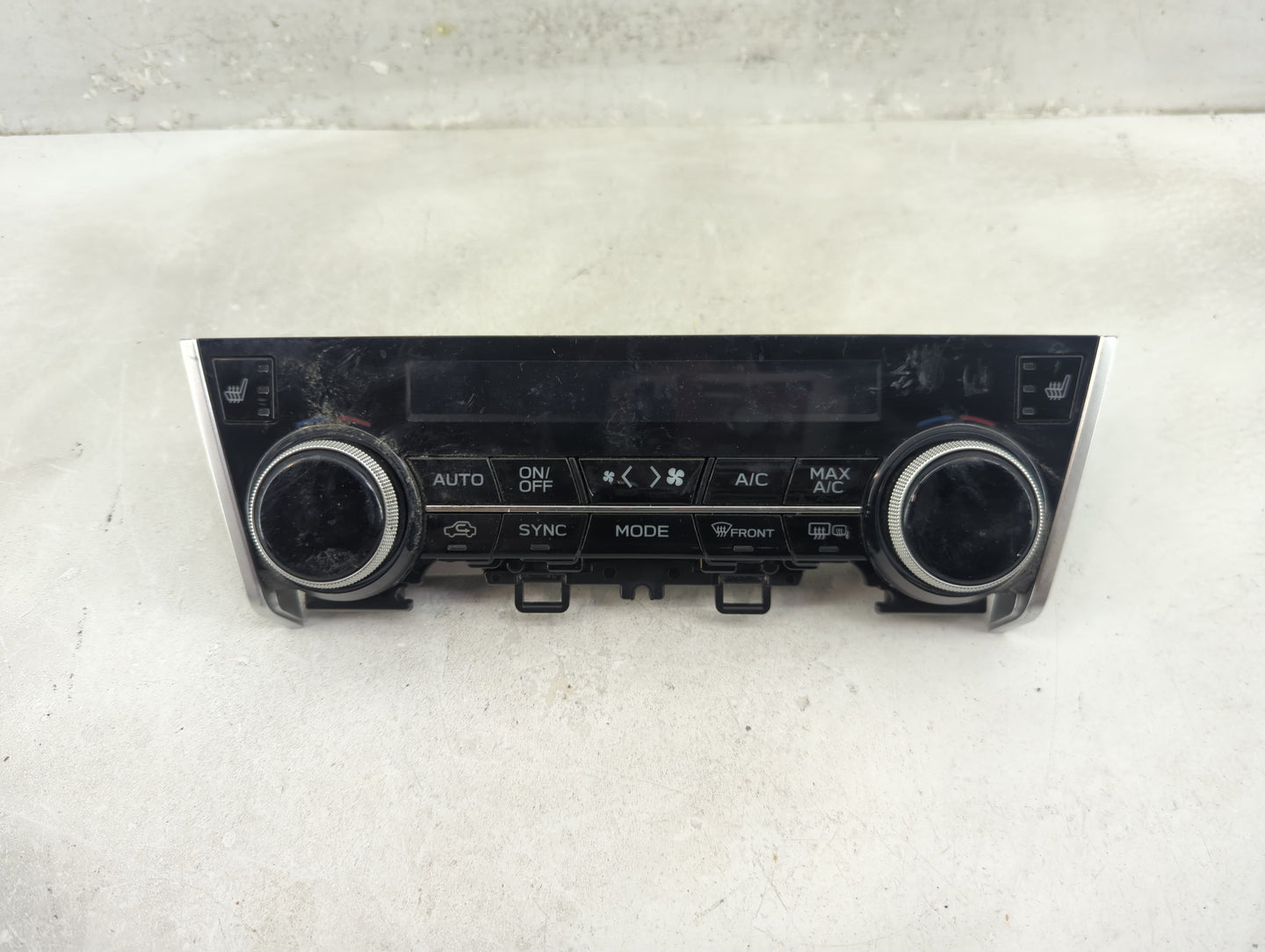 2018-2019 Subaru Legacy Climate Control Module Temperature AC/Heater Replacement P/N:72311AL32A Fits Fits 2018 2019 OEM Used