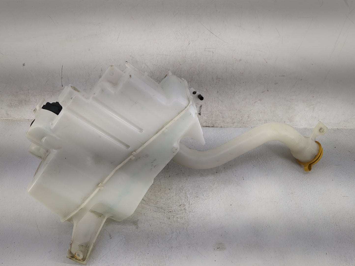2015-2019 Subaru Legacy Windshield Washer Fluid Reservoir Bottle Oem 1474194 - Oemusedautoparts1.com