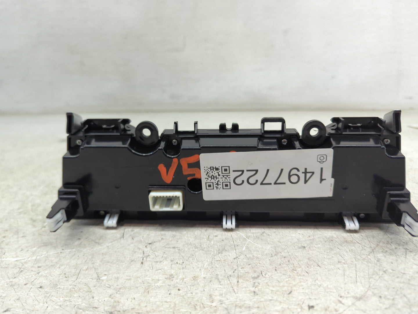 2018-2019 Subaru Legacy Climate Control Module Temperature AC/Heater Replacement Fits Fits 2018 2019 OEM Used Auto Parts - O