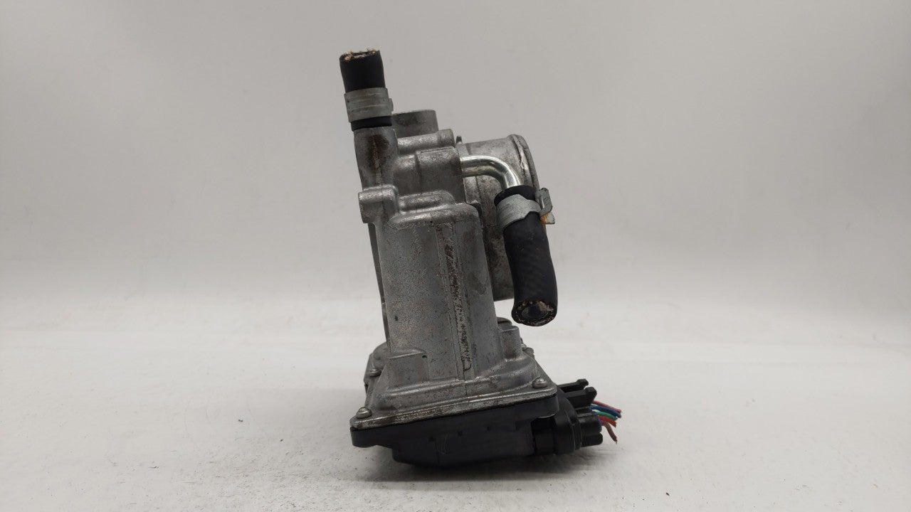 2013-2019 Subaru Legacy Throttle Body P/N:16112AA38A Fits Fits 2013 2014 2015 2016 2017 2018 2019 OEM Used Auto Parts - Oemu