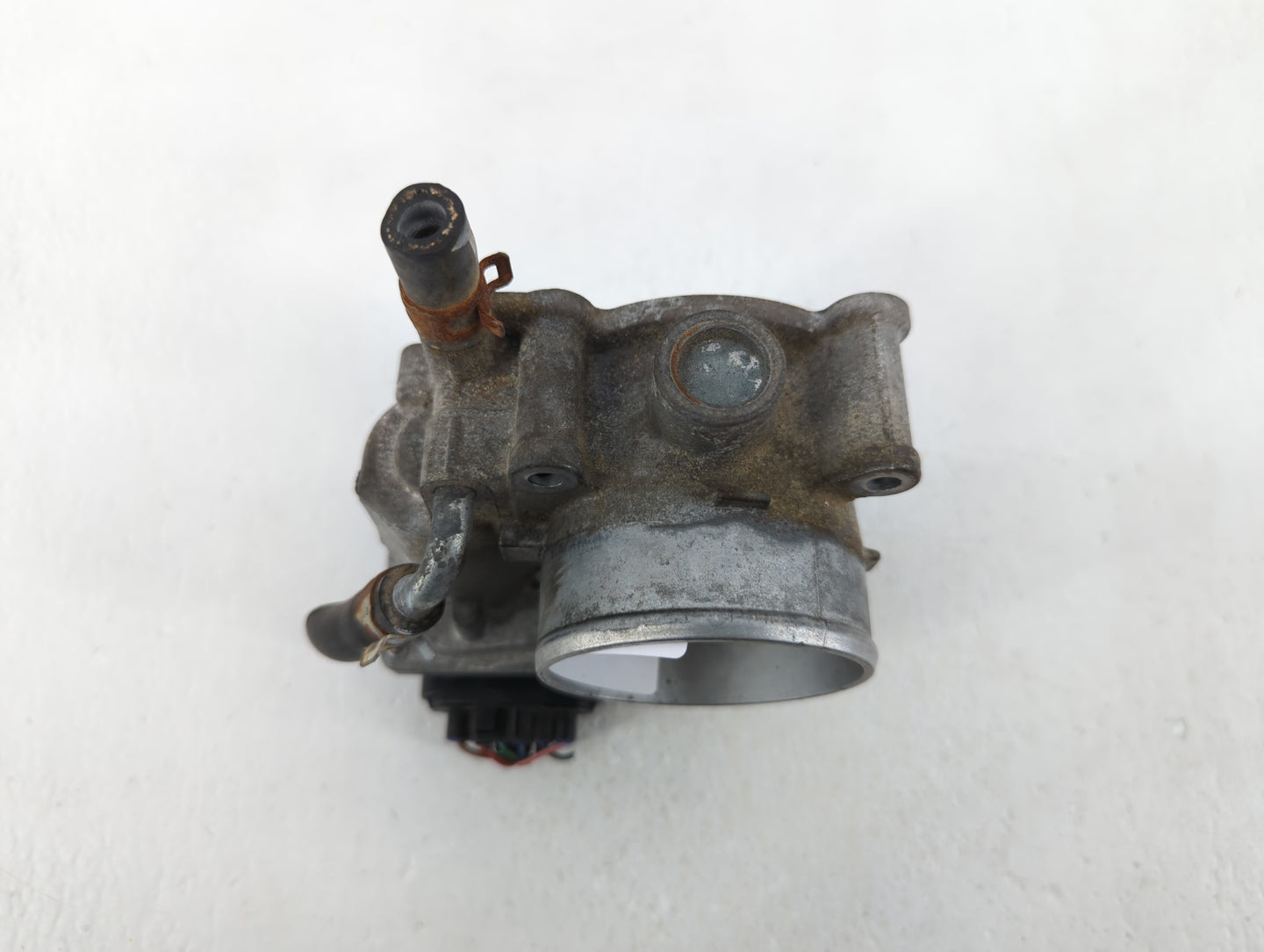 2013-2019 Subaru Legacy Throttle Body P/N:16112AA38A Fits Fits 2013 2014 2015 2016 2017 2018 2019 OEM Used Auto Parts - Oemu