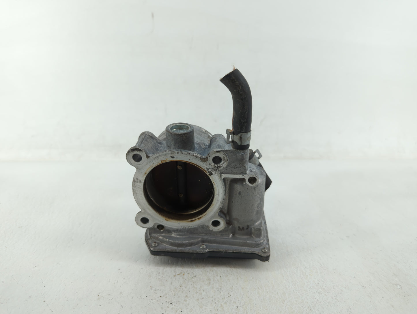 2013-2019 Subaru Legacy Throttle Body P/N:16112AA38A Fits Fits 2013 2014 2015 2016 2017 2018 2019 OEM Used Auto Parts - Oemu