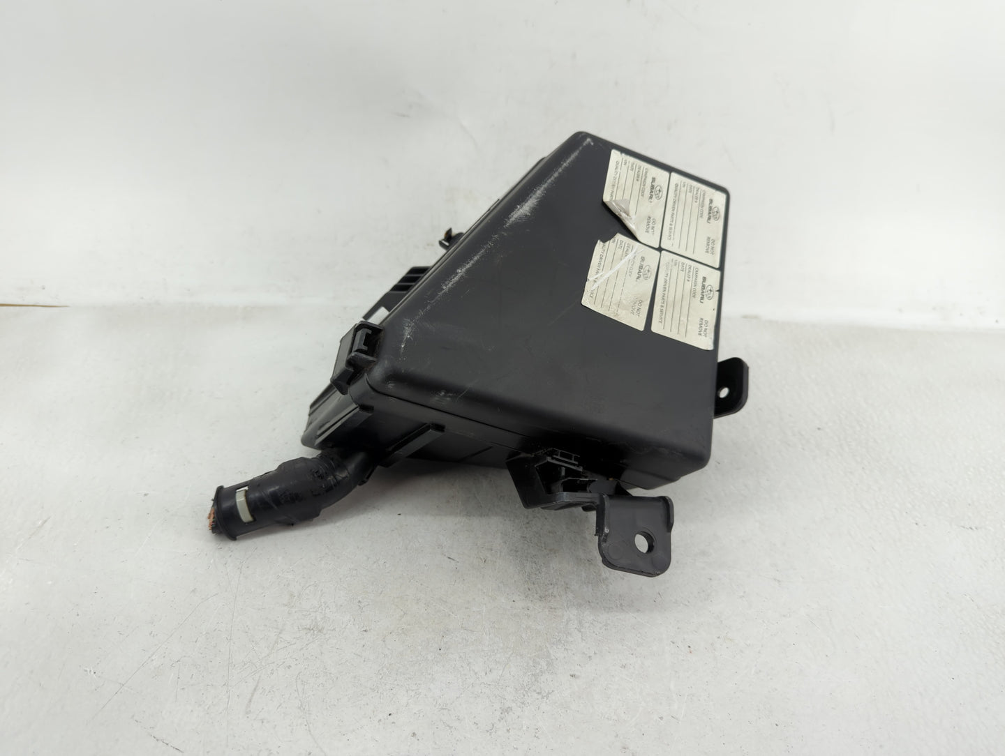 2018 Subaru Xv Fusebox Fuse Box Panel Relay Module Fits OEM Used Auto Parts - Oemusedautoparts1.com