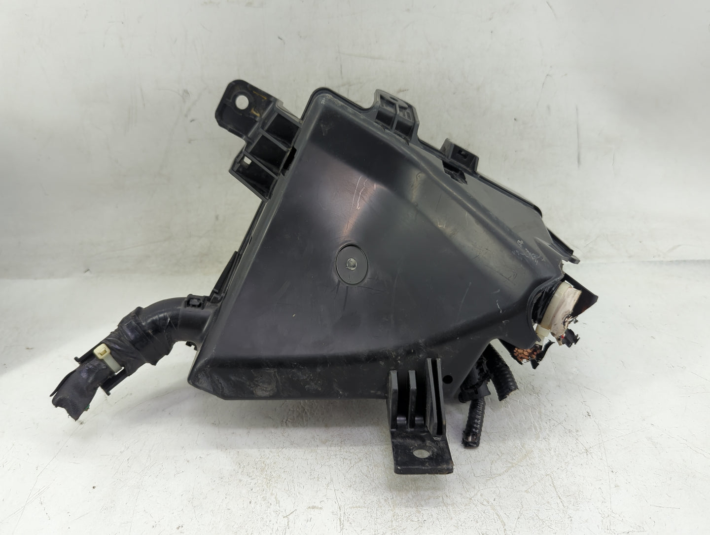 2018 Subaru Xv Fusebox Fuse Box Panel Relay Module P/N:MB504102B Fits OEM Used Auto Parts - Oemusedautoparts1.com