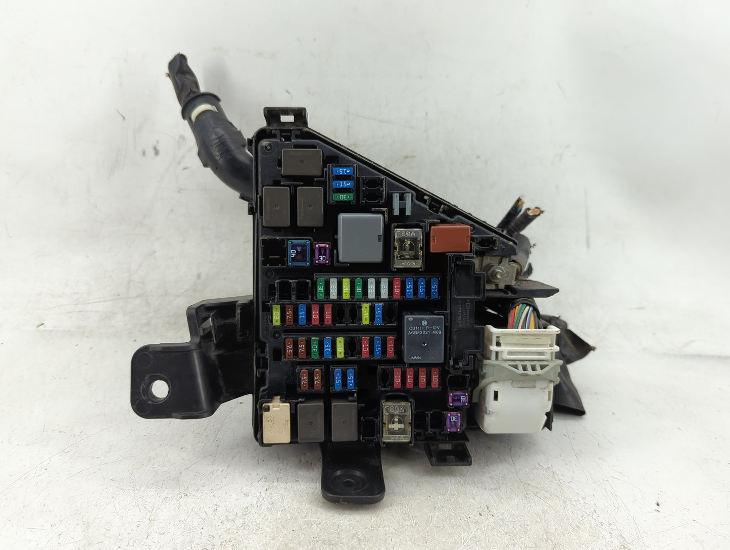 2018 Subaru Xv Fusebox Fuse Box Panel Relay Module P/N:MB504102B Fits OEM Used Auto Parts - Oemusedautoparts1.com