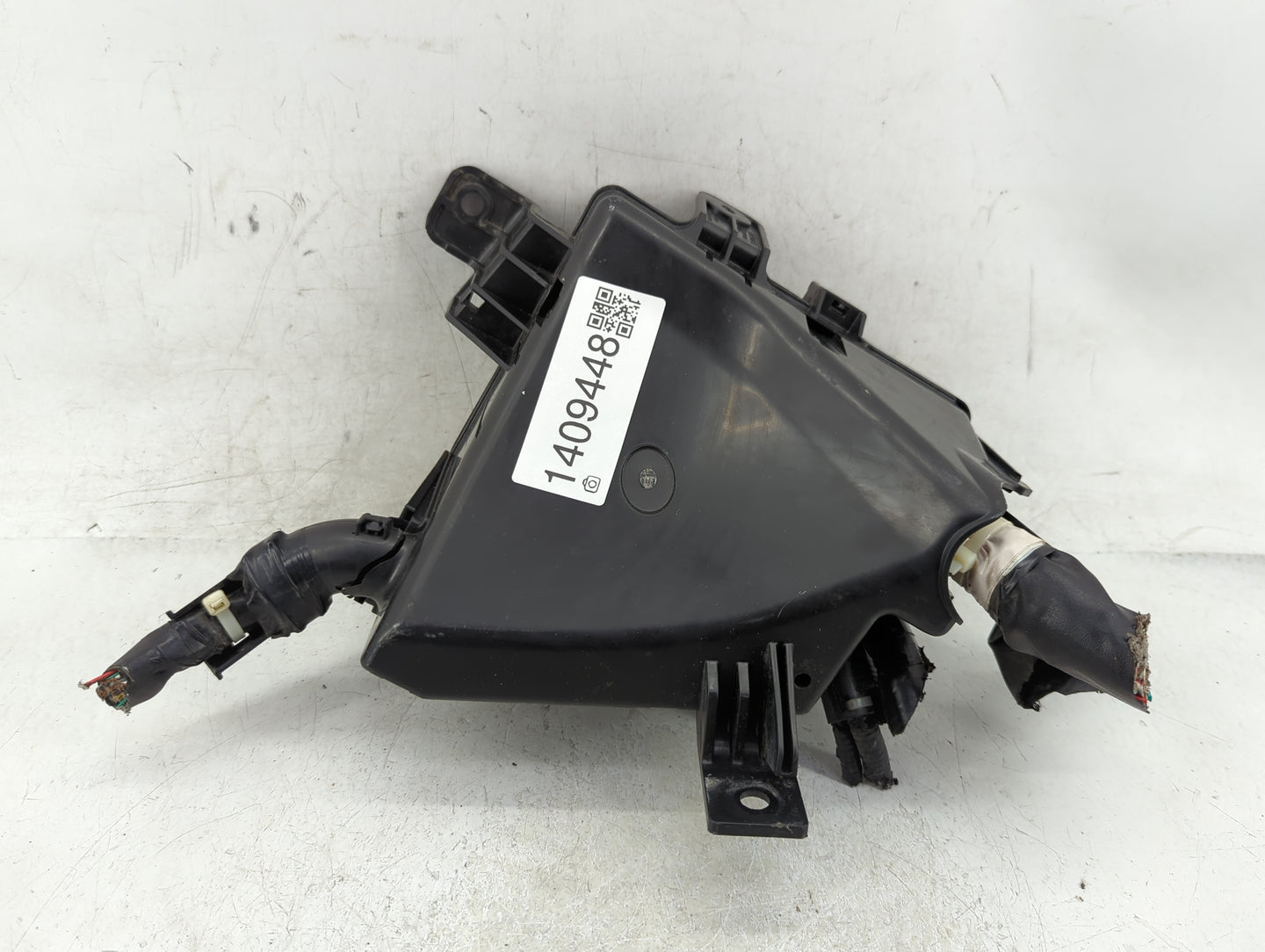 2018 Subaru Xv Fusebox Fuse Box Panel Relay Module P/N:MB504102B Fits OEM Used Auto Parts - Oemusedautoparts1.com