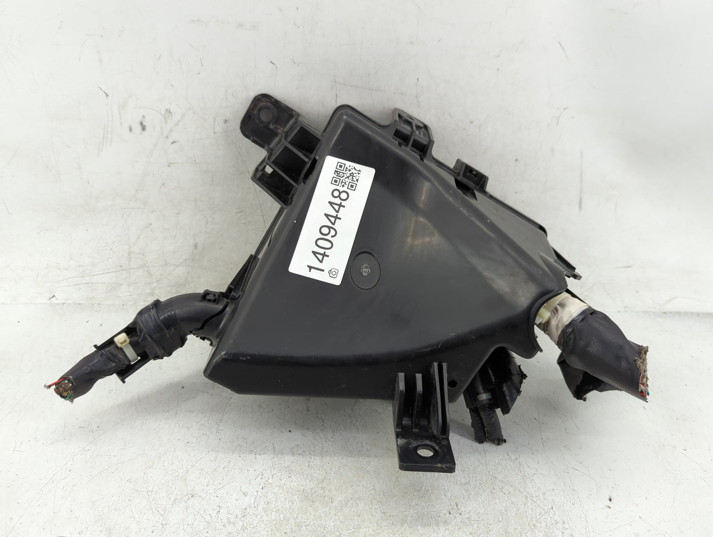 2018 Subaru Xv Fusebox Fuse Box Panel Relay Module P/N:MB504102B Fits OEM Used Auto Parts - Oemusedautoparts1.com