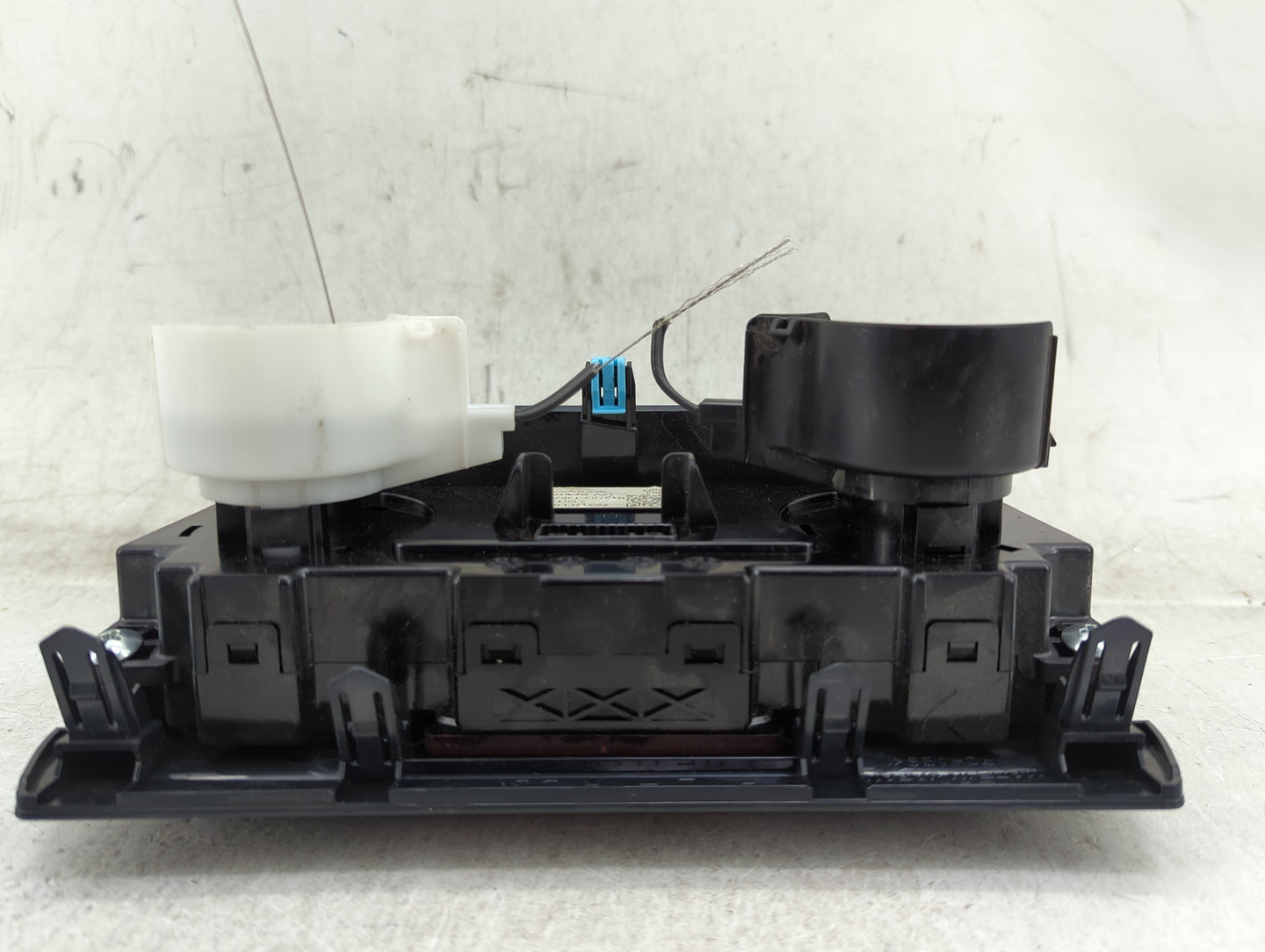 2018 Subaru Xv Climate Control Module Temperature AC/Heater Replacement P/N:72311FL500 Fits OEM Used Auto Parts - Oemusedaut