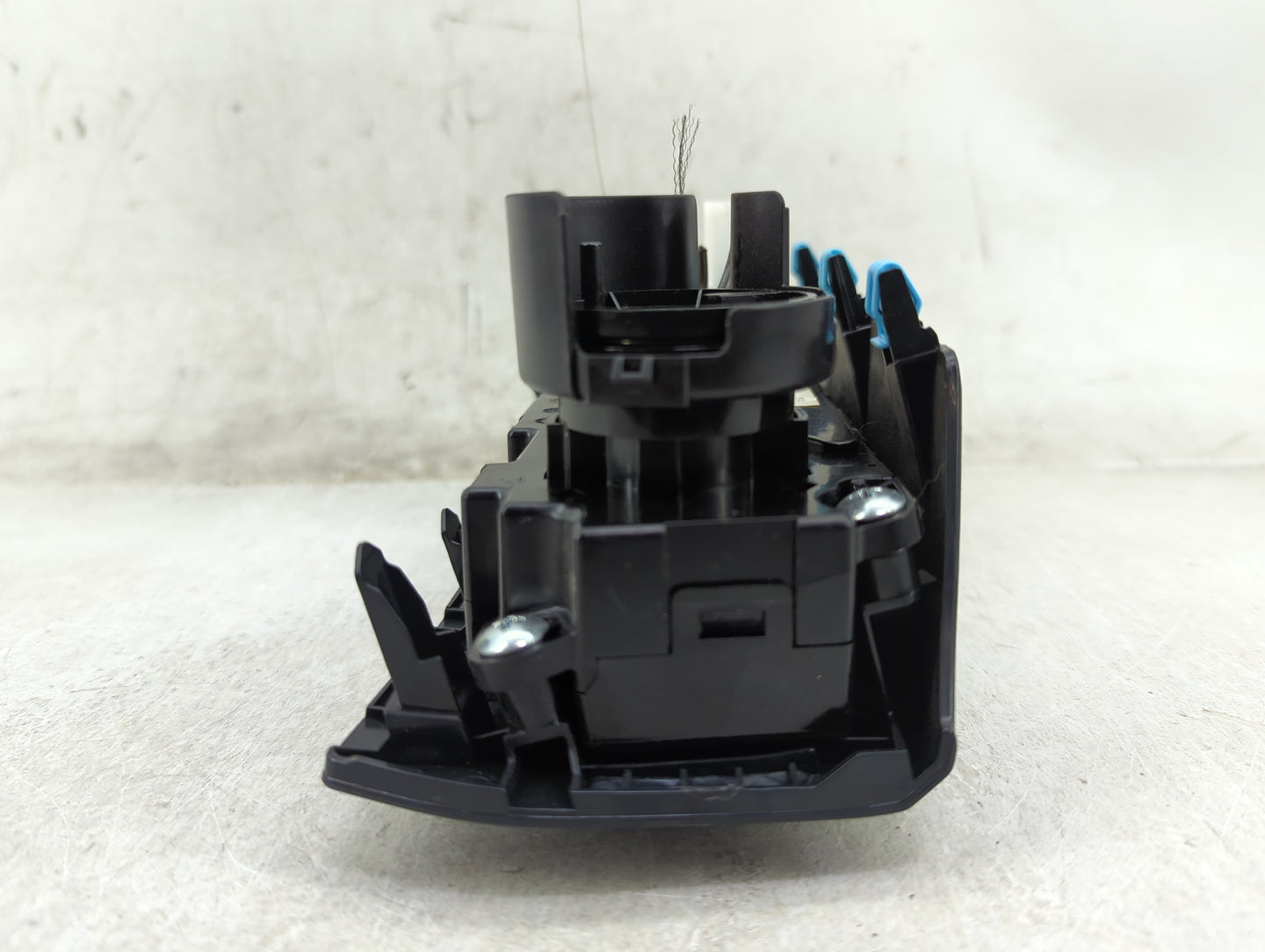 2018 Subaru Xv Climate Control Module Temperature AC/Heater Replacement P/N:72311FL500 Fits OEM Used Auto Parts - Oemusedaut
