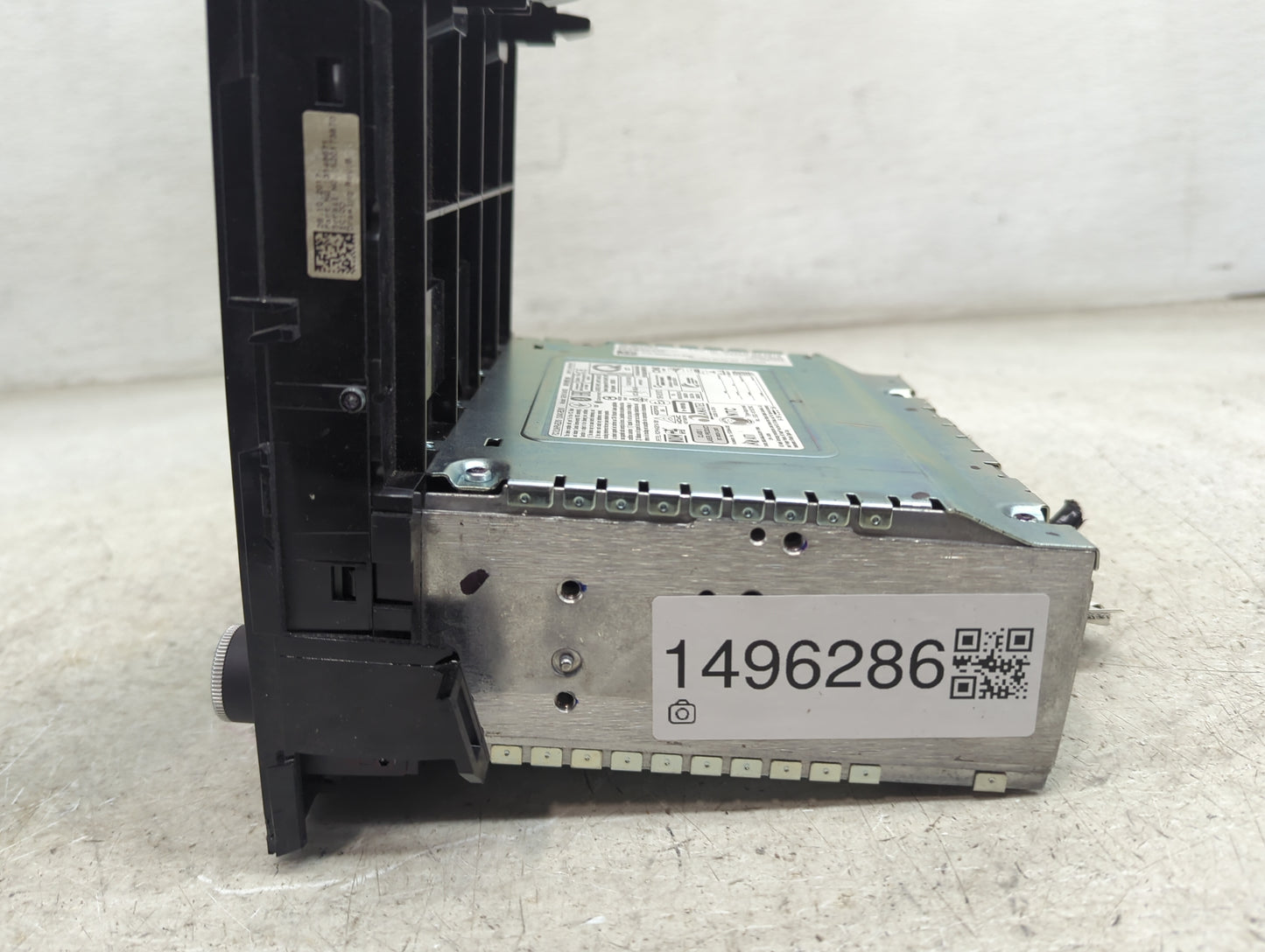 2018 Subaru Xv Radio AM FM Cd Player Receiver Replacement P/N:86201FL600 2AHPN-BE2818, 6434C-BE2818 Fits Fits 2017 OEM Used 