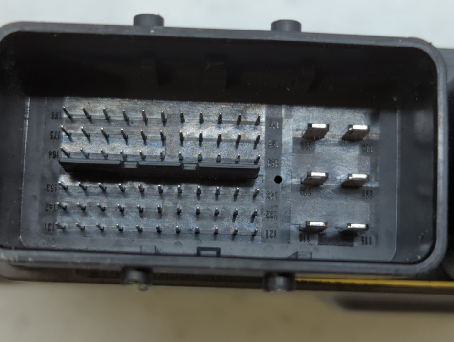 2018 Subaru Xv PCM Engine Control Computer ECU ECM PCU OEM P/N:22765AJ621 22765AJ622 Fits OEM Used Auto Parts - Oemusedautop