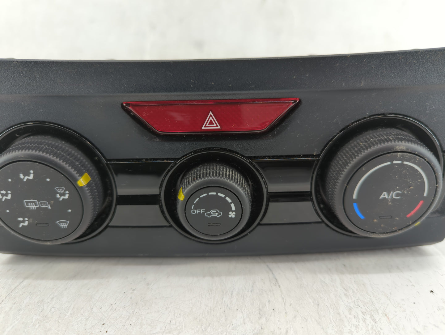 2018 Subaru Xv Climate Control Module Temperature AC/Heater Replacement P/N:72311FL510 Fits OEM Used Auto Parts - Oemusedaut