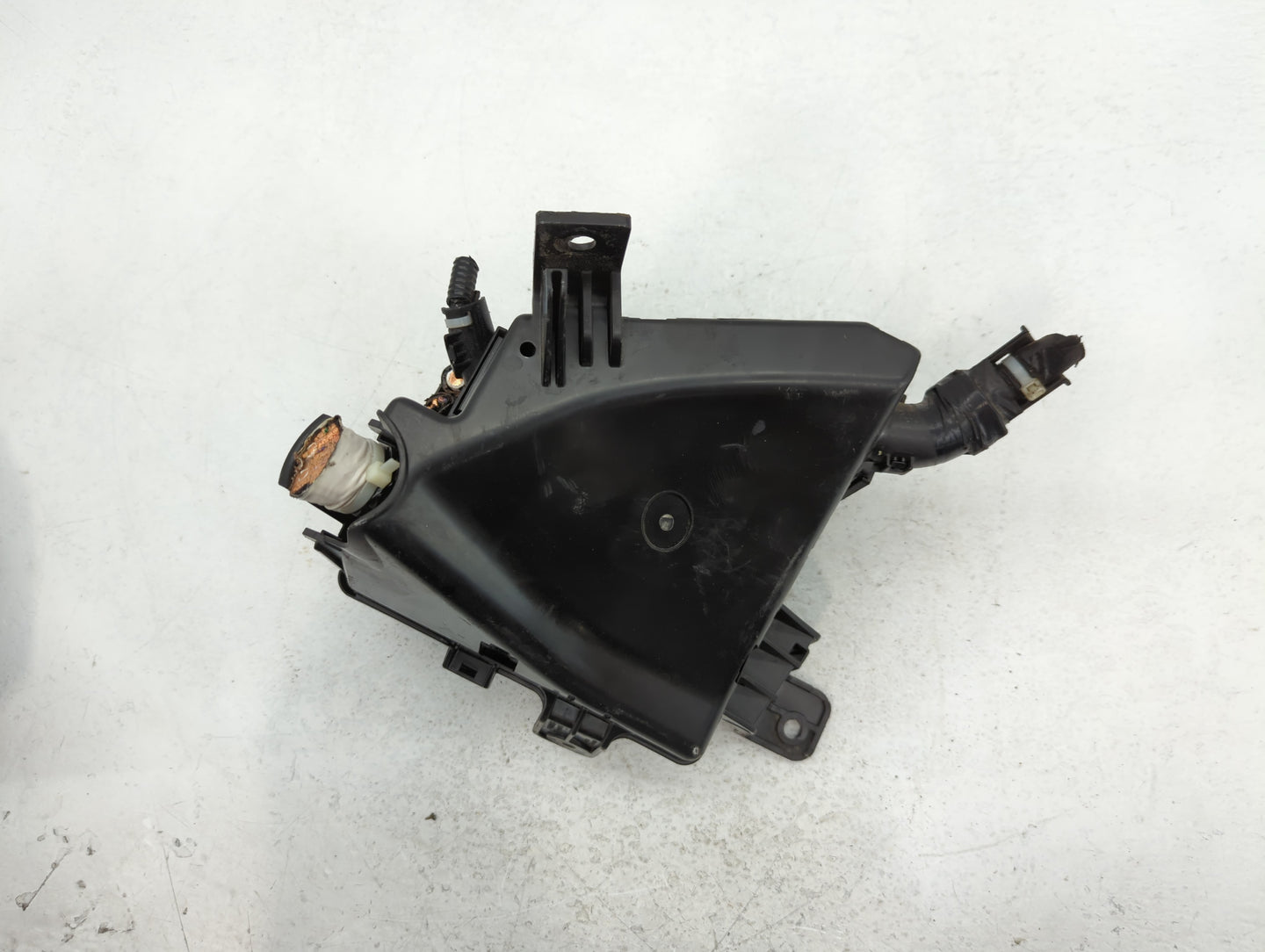 2018 Subaru Xv Fusebox Fuse Box Panel Relay Module P/N:MB504100B Fits OEM Used Auto Parts - Oemusedautoparts1.com