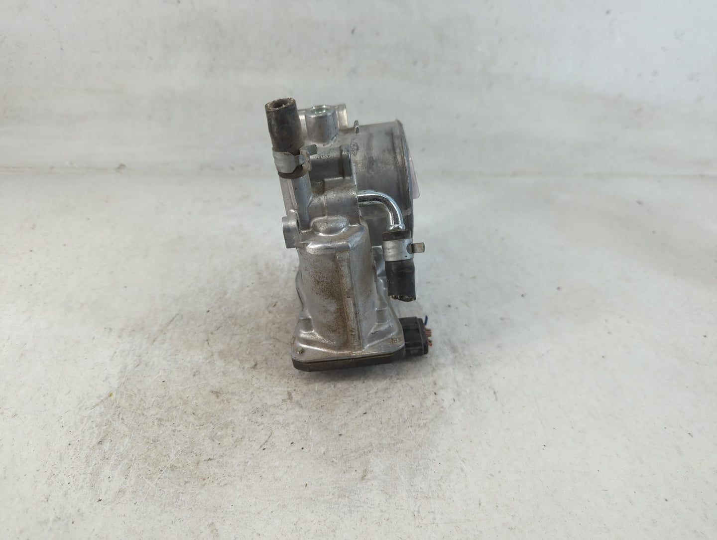 2018 Subaru Xv Throttle Body P/N:16112AA470 Fits Fits 2017 2019 2020 2021 2022 OEM Used Auto Parts - Oemusedautoparts1.com