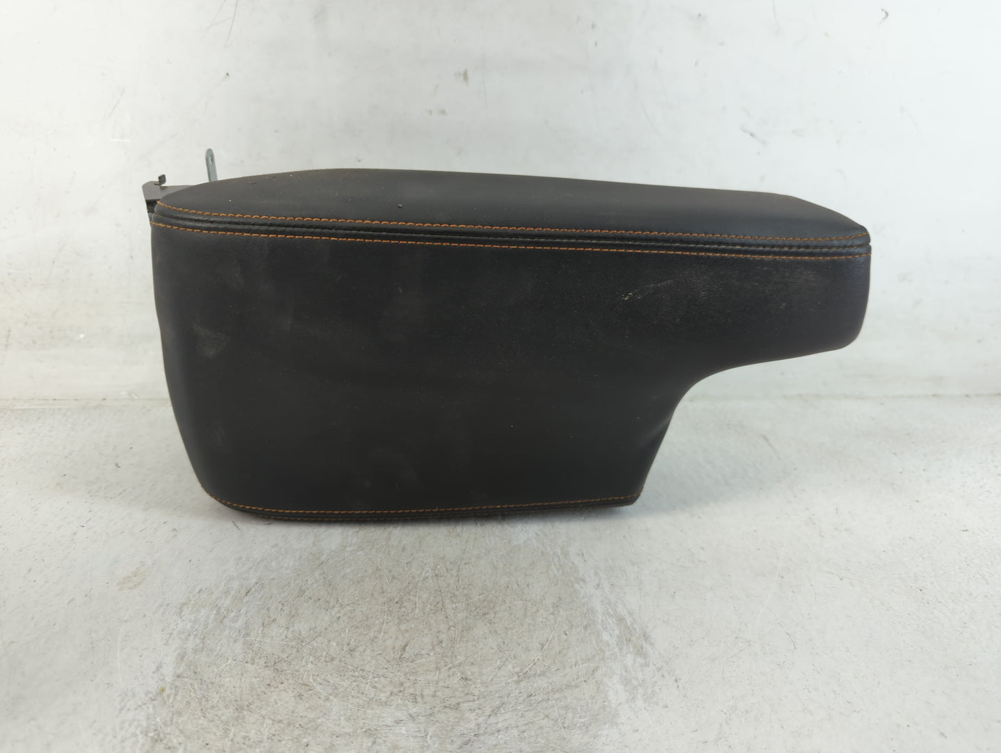 2018 Subaru Xv Center Console Armrest Cover Lid Fits OEM Used Auto Parts - Oemusedautoparts1.com