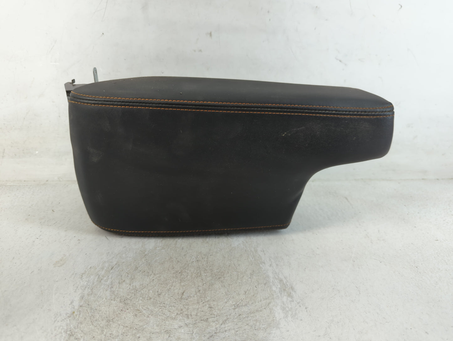 2018 Subaru Xv Center Console Armrest Cover Lid Fits OEM Used Auto Parts - Oemusedautoparts1.com