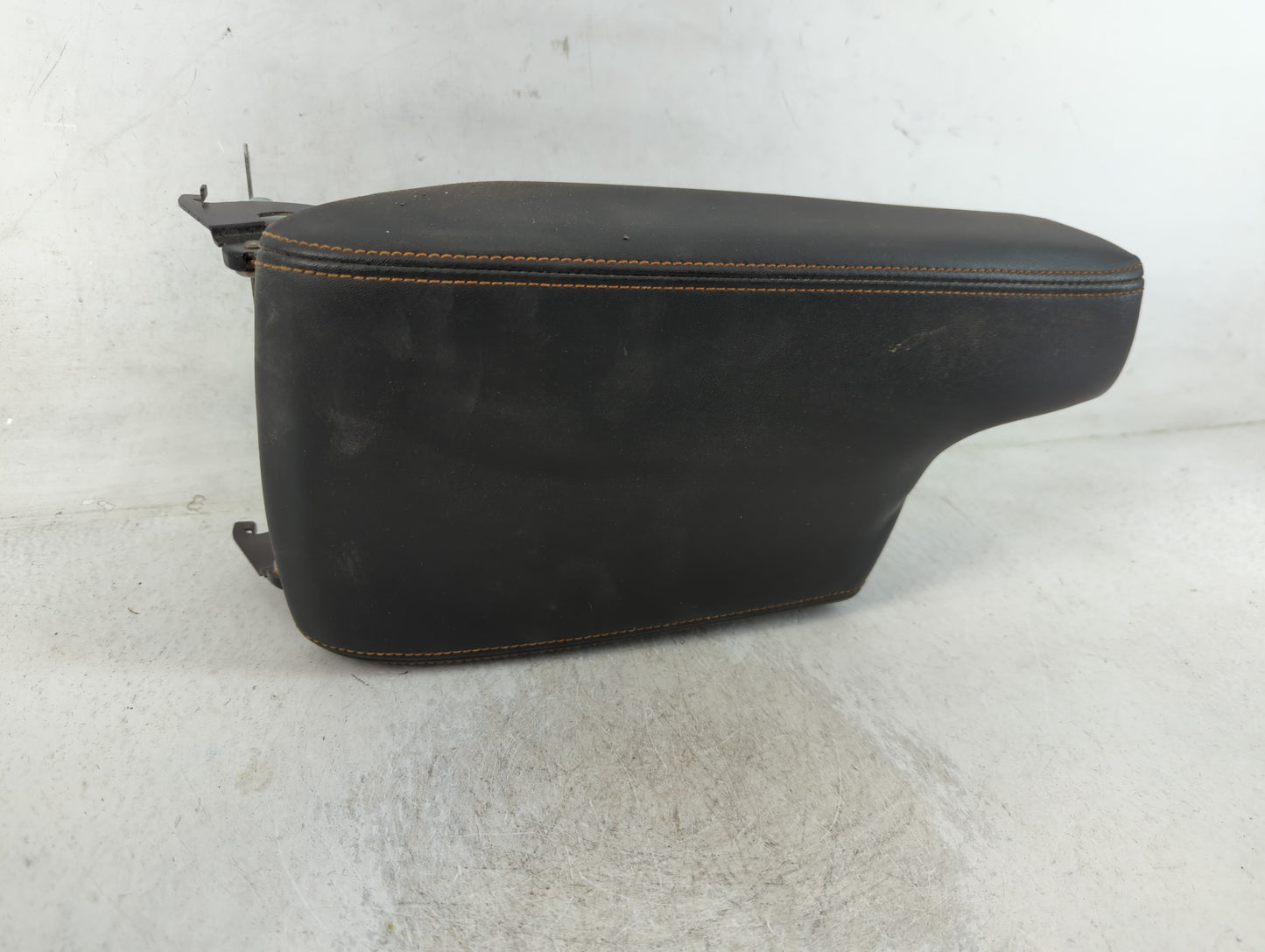 2018 Subaru Xv Center Console Armrest Cover Lid Fits OEM Used Auto Parts - Oemusedautoparts1.com