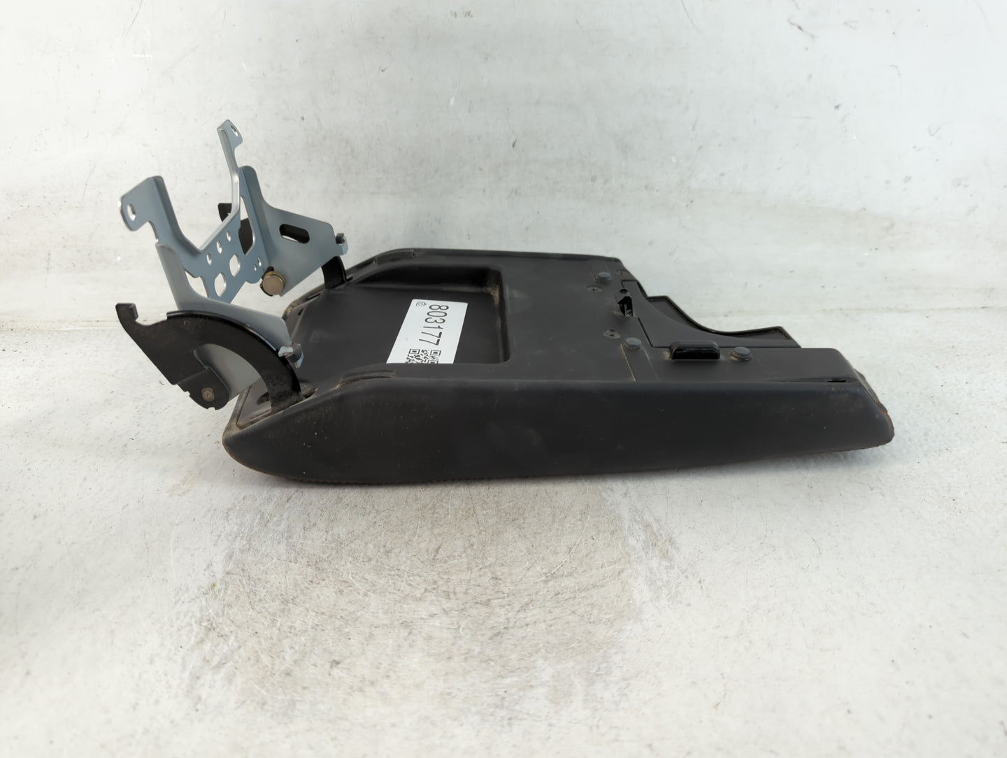 2018 Subaru Xv Center Console Armrest Cover Lid Fits OEM Used Auto Parts - Oemusedautoparts1.com