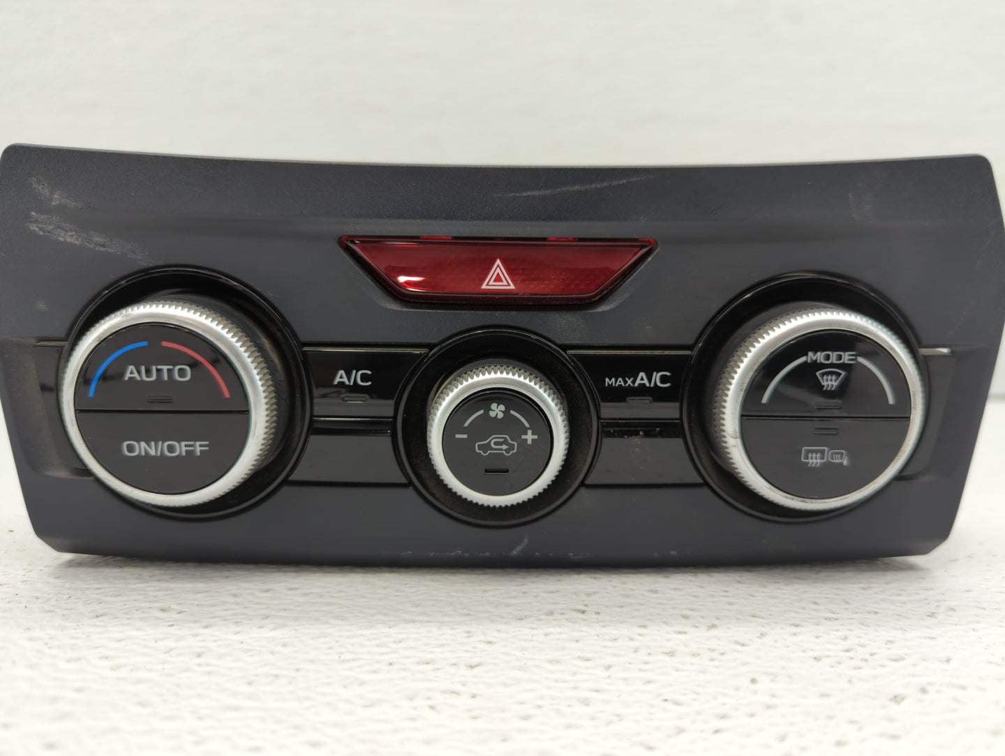 2018 Subaru Xv Crosstrek Climate Control Module Temperature AC/Heater Replacement P/N:72311FL710 Fits OEM Used Auto Parts - 