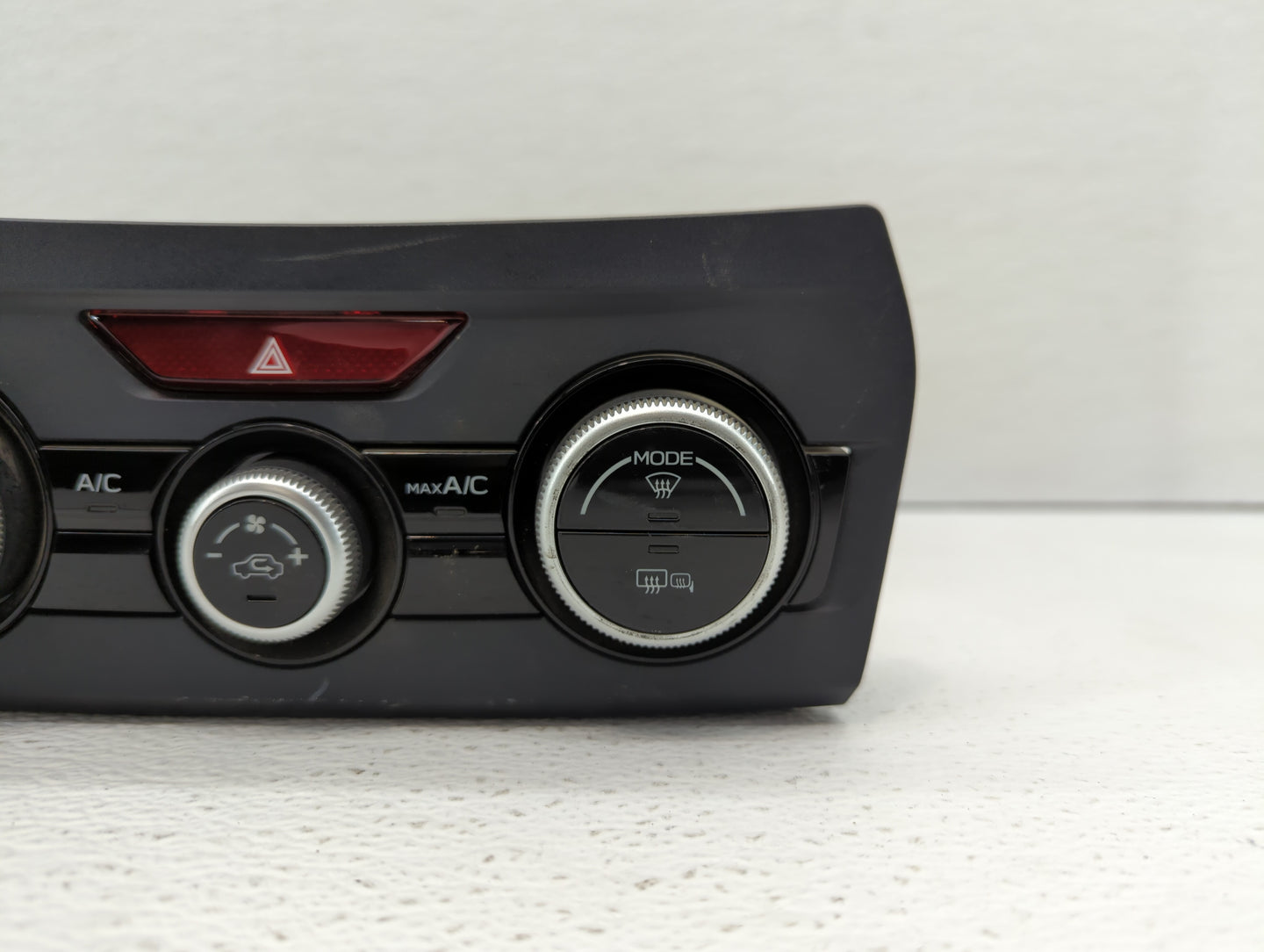 2018 Subaru Xv Crosstrek Climate Control Module Temperature AC/Heater Replacement P/N:72311FL710 Fits OEM Used Auto Parts - 