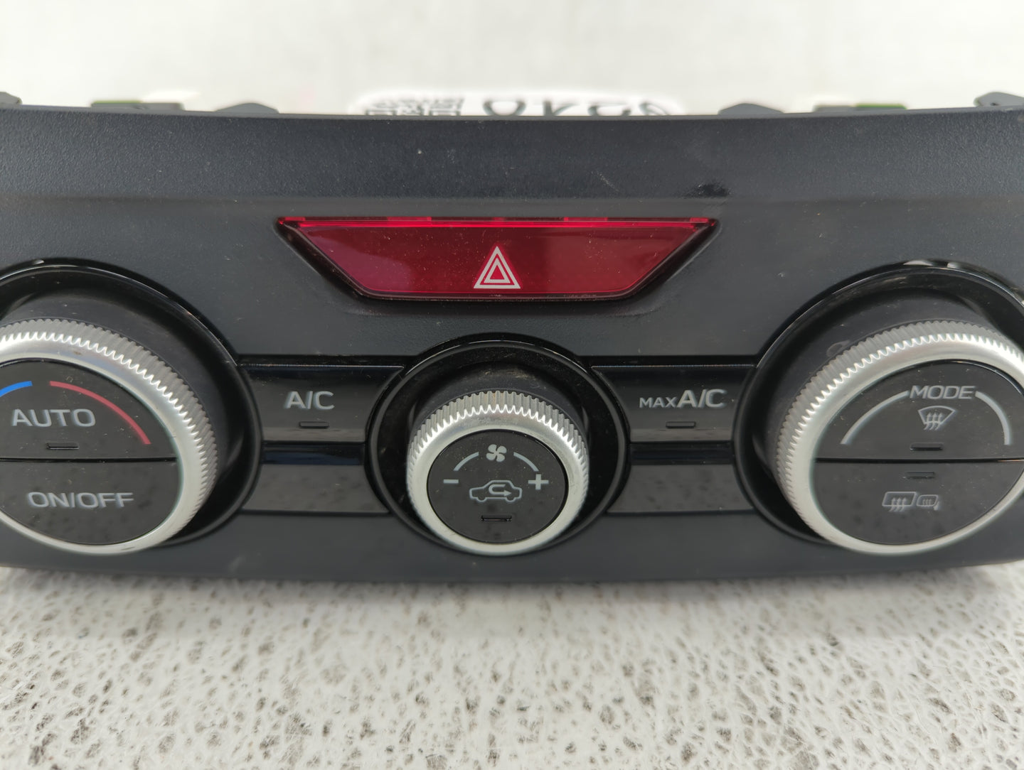 2018 Subaru Xv Crosstrek Climate Control Module Temperature AC/Heater Replacement P/N:72311FL710 Fits OEM Used Auto Parts - 