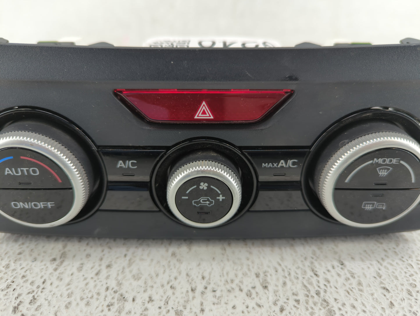 2018 Subaru Xv Crosstrek Climate Control Module Temperature AC/Heater Replacement P/N:72311FL710 Fits OEM Used Auto Parts - 