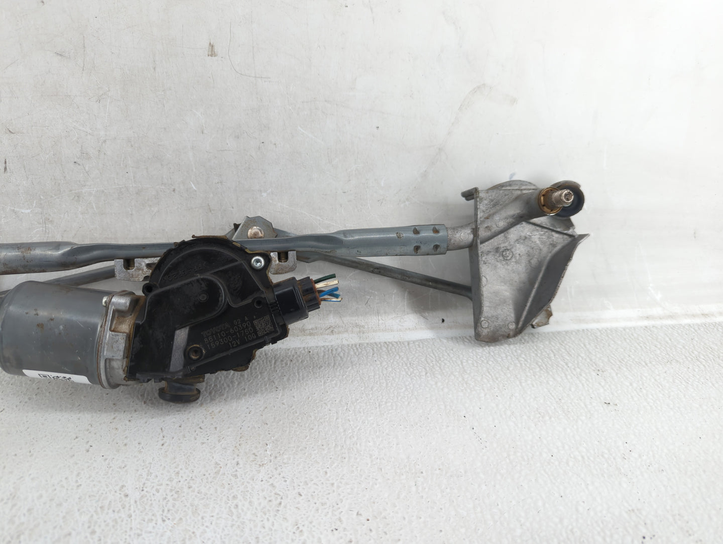 2010-2022 Toyota 4runner Front Windshield Wiper Motor P/N:85110-60390 Fits OEM Used Auto Parts - Oemusedautoparts1.com