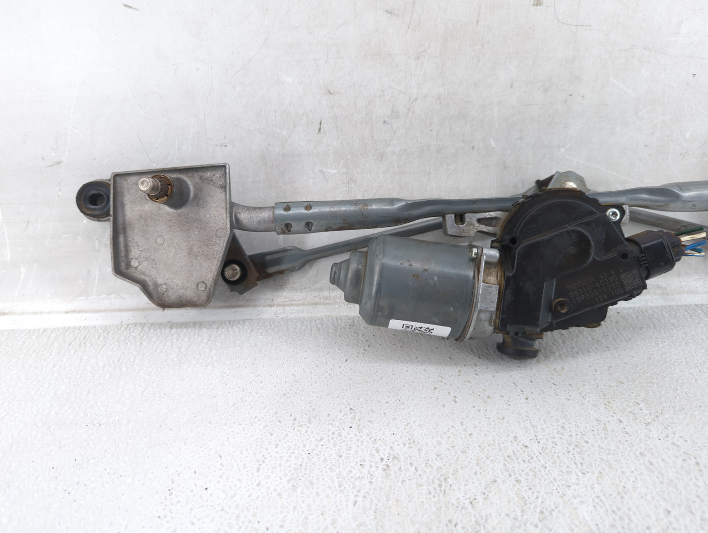 2010-2022 Toyota 4runner Front Windshield Wiper Motor P/N:85110-60390 Fits OEM Used Auto Parts - Oemusedautoparts1.com
