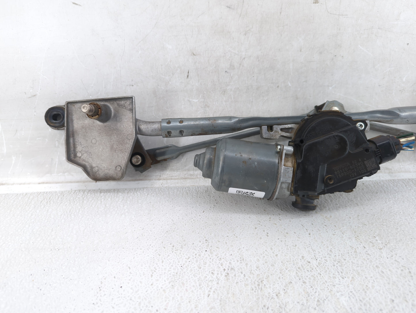2010-2022 Toyota 4runner Front Windshield Wiper Motor P/N:85110-60390 Fits OEM Used Auto Parts - Oemusedautoparts1.com