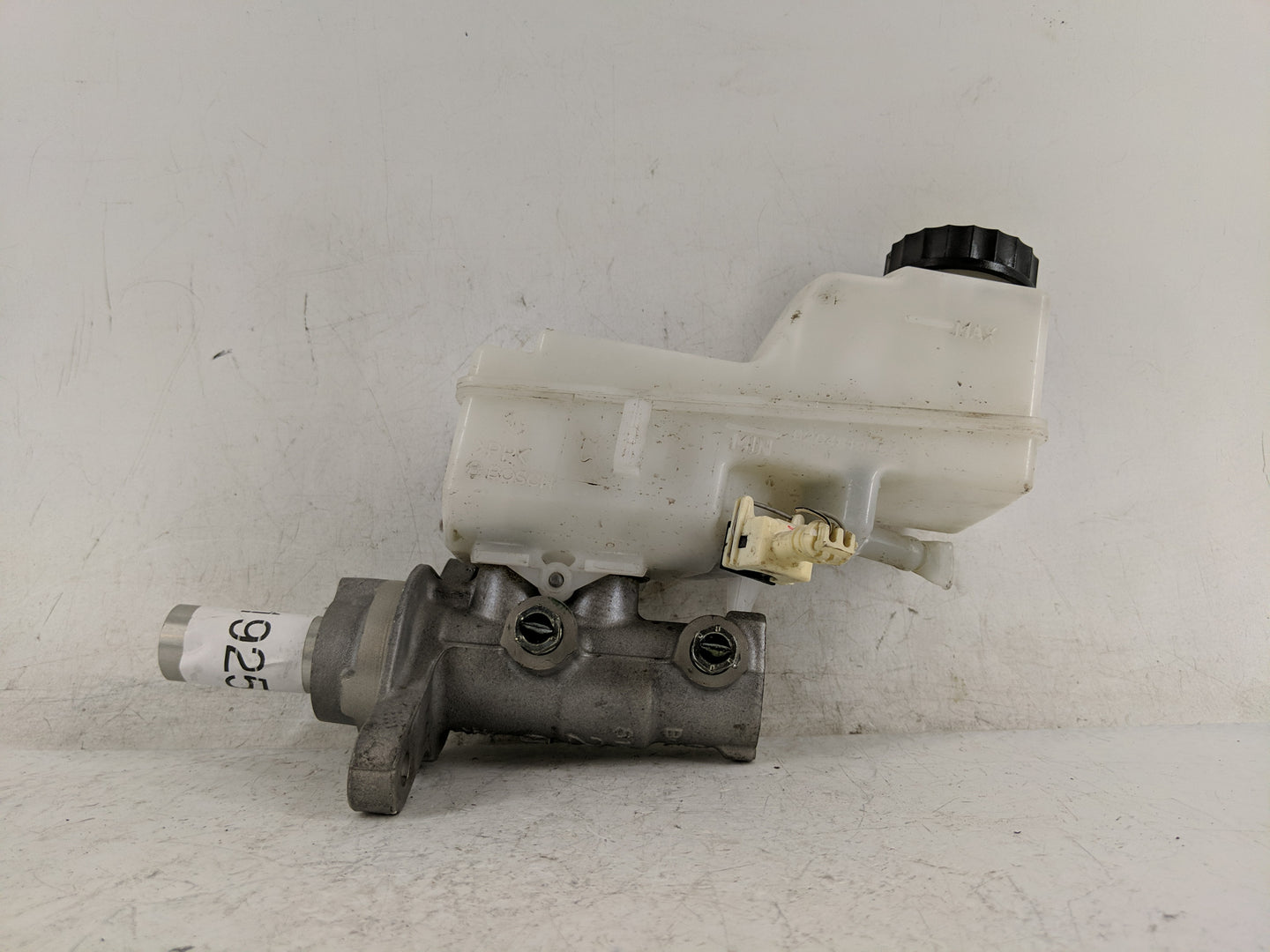 2018-2022 Toyota C-hr Brake Master Cylinder - Oemusedautoparts1.com