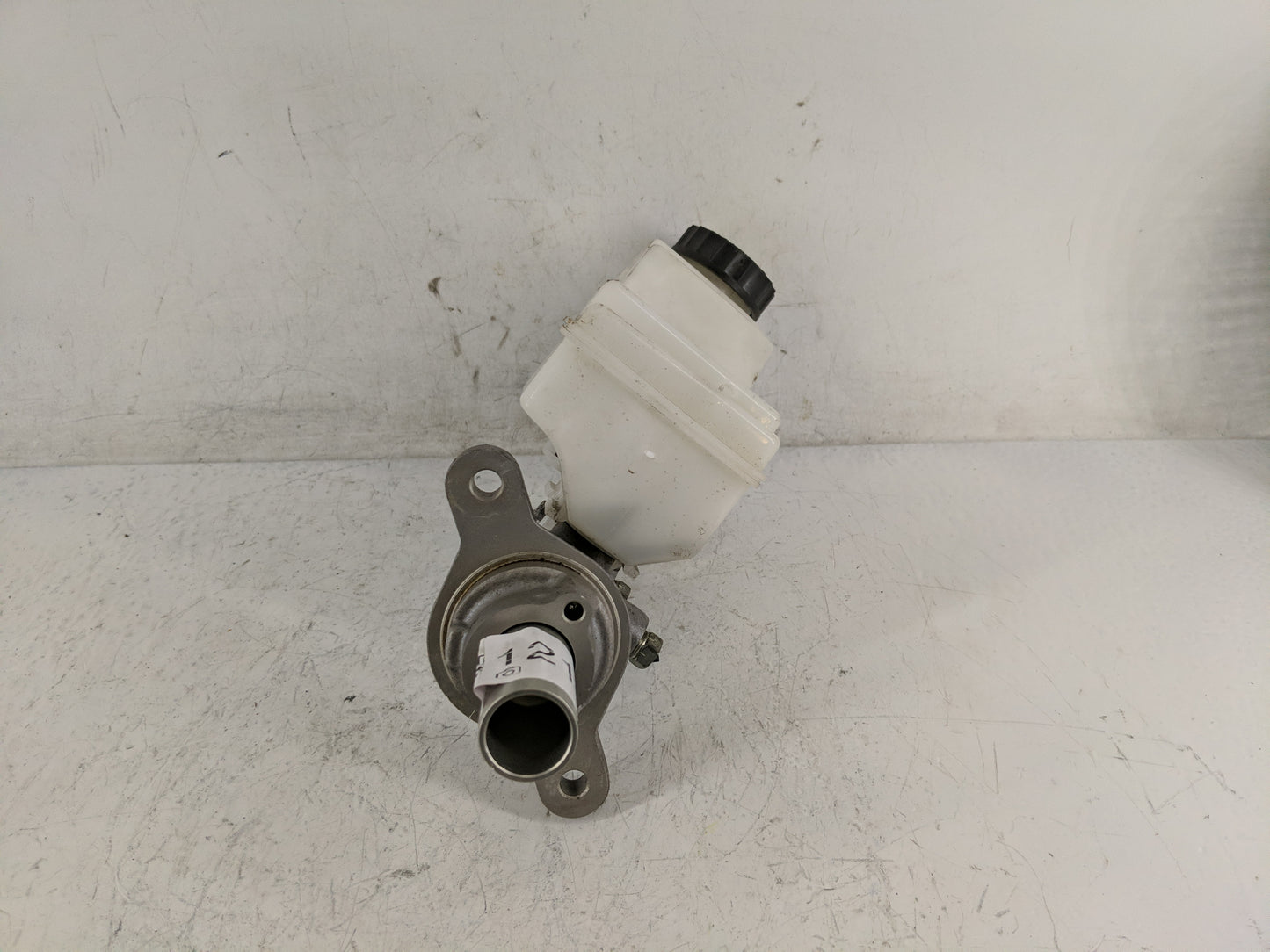 2018-2022 Toyota C-hr Brake Master Cylinder 1219251 - Oemusedautoparts1.com