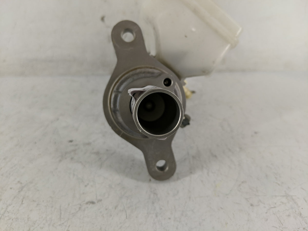 2018-2022 Toyota C-hr Brake Master Cylinder 1219251 - Oemusedautoparts1.com