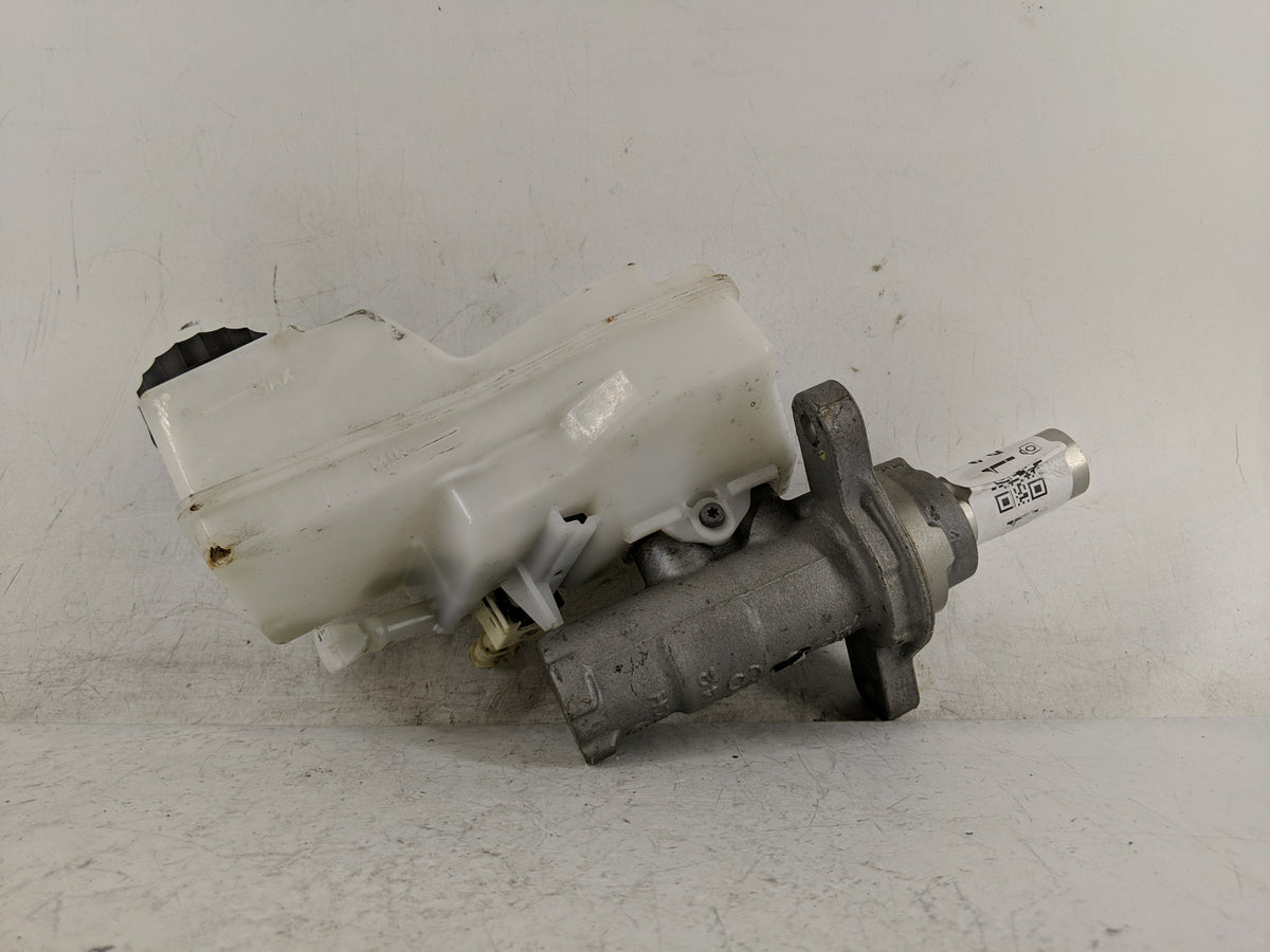 2018-2022 Toyota C-hr Brake Master Cylinder 1219251 - Oemusedautoparts1.com
