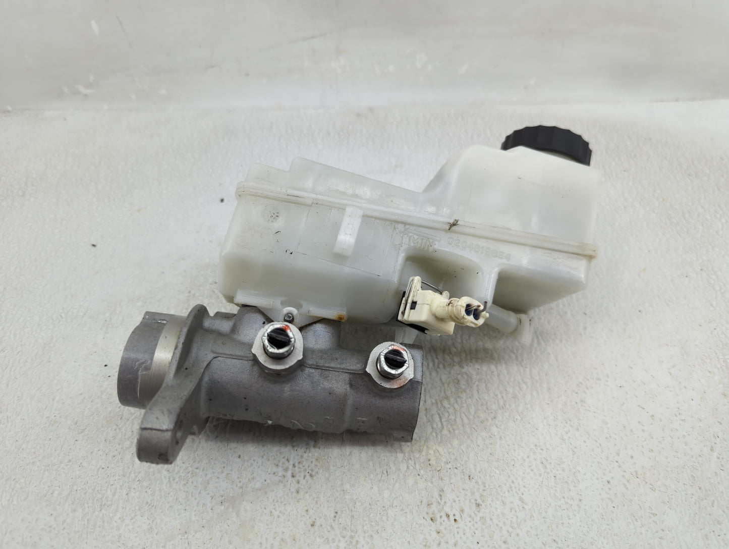 2018-2022 Toyota C-hr Brake Master Cylinder - Oemusedautoparts1.com