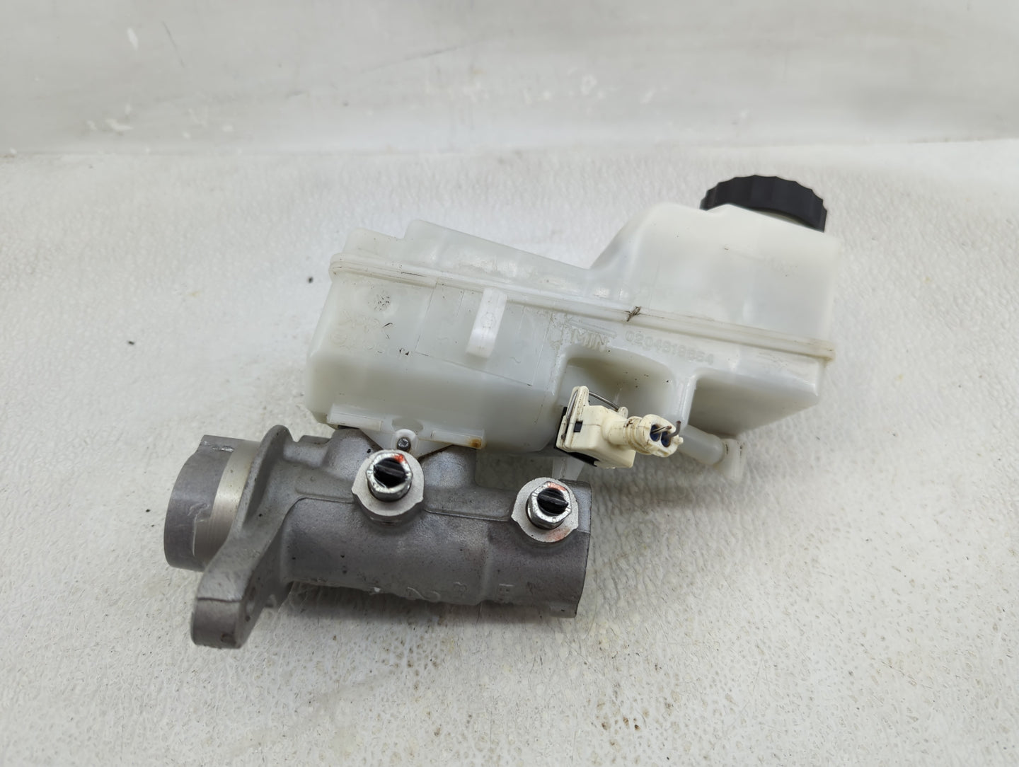 2018-2022 Toyota C-hr Brake Master Cylinder 1278055 - Oemusedautoparts1.com