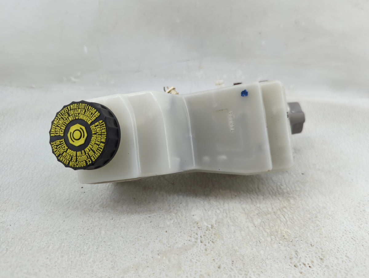 2018-2022 Toyota C-hr Brake Master Cylinder 1278055 - Oemusedautoparts1.com