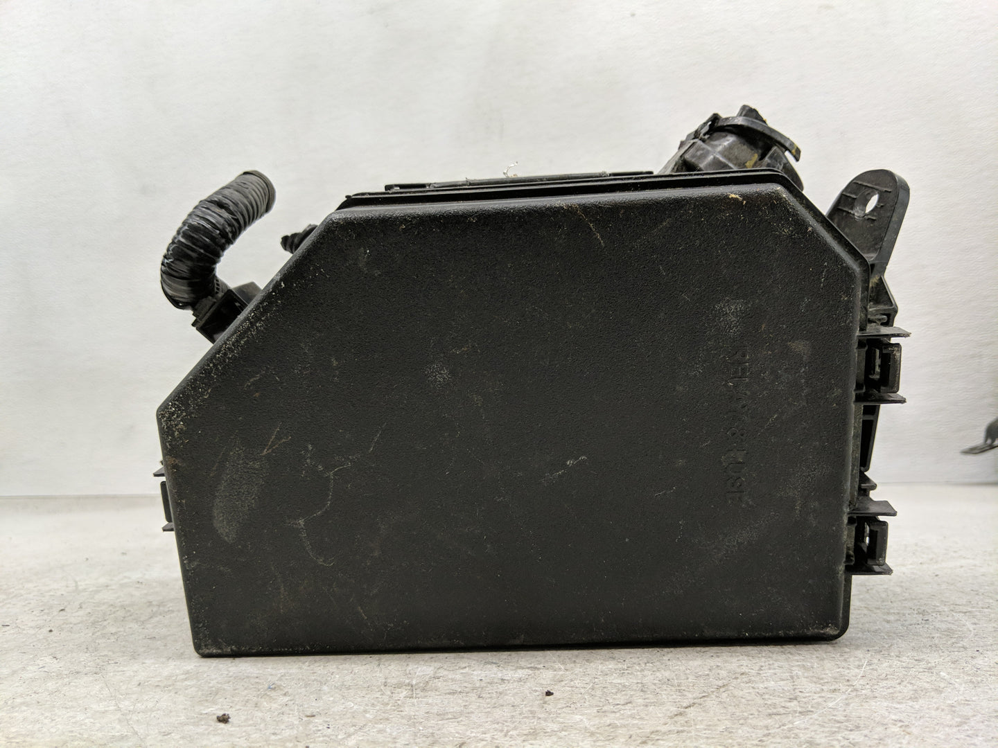 2018-2022 Toyota C-Hr Fusebox Fuse Box Panel Relay Module P/N:82641-47050-A Fits Fits 2018 2019 2020 2021 2022 OEM Used Auto