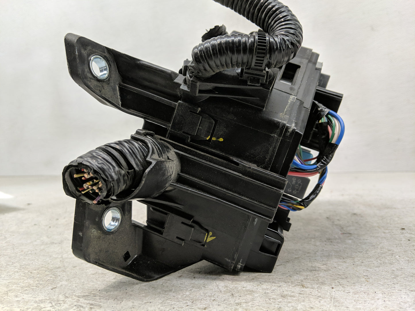2018-2022 Toyota C-Hr Fusebox Fuse Box Panel Relay Module P/N:82641-47050-A Fits Fits 2018 2019 2020 2021 2022 OEM Used Auto