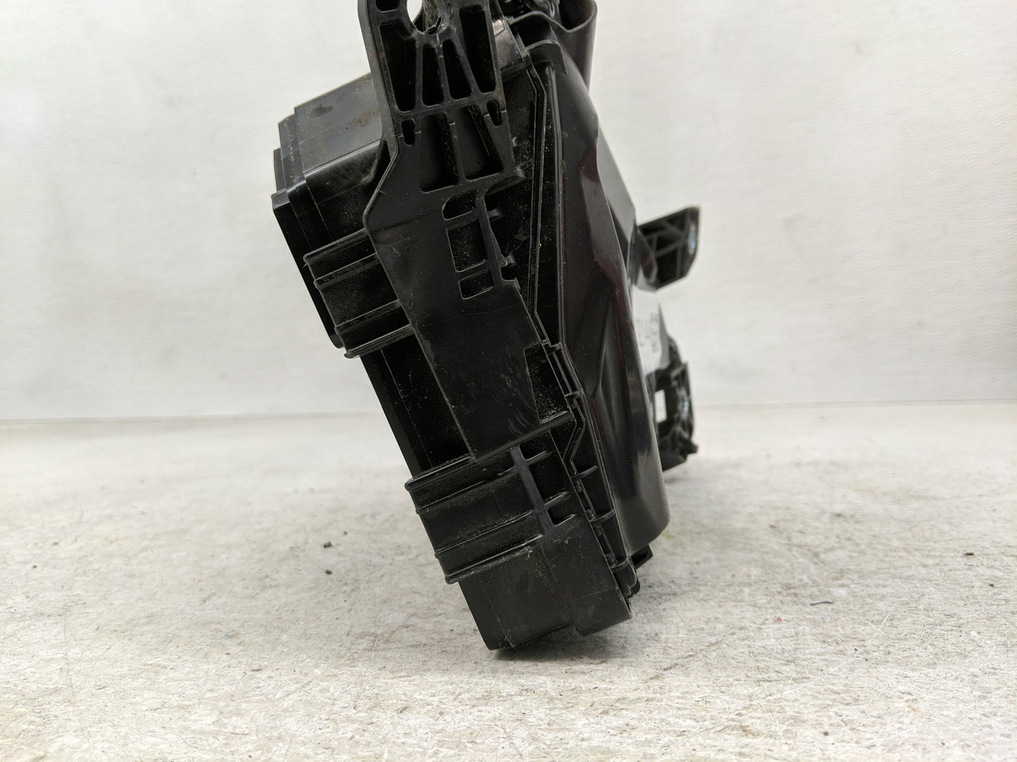 2018-2022 Toyota C-Hr Fusebox Fuse Box Panel Relay Module P/N:82641-47050-A Fits Fits 2018 2019 2020 2021 2022 OEM Used Auto
