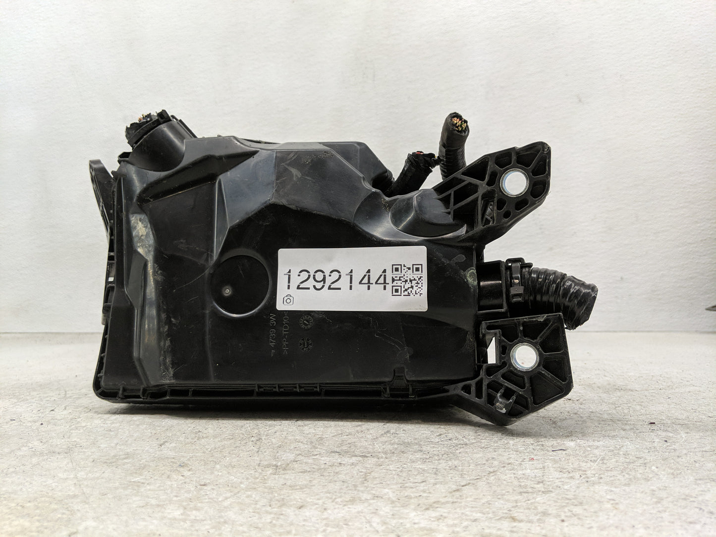2018-2022 Toyota C-Hr Fusebox Fuse Box Panel Relay Module P/N:82641-47050-A Fits Fits 2018 2019 2020 2021 2022 OEM Used Auto
