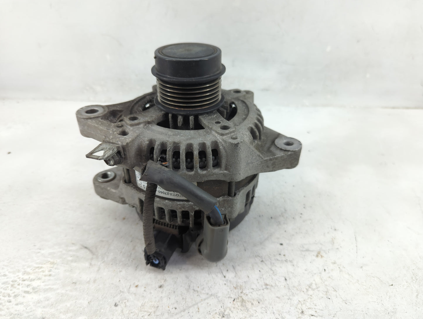 2018-2022 Toyota C-Hr Alternator Replacement Generator Charging Assembly Engine OEM P/N:2706037250 Fits OEM Used Auto Parts 