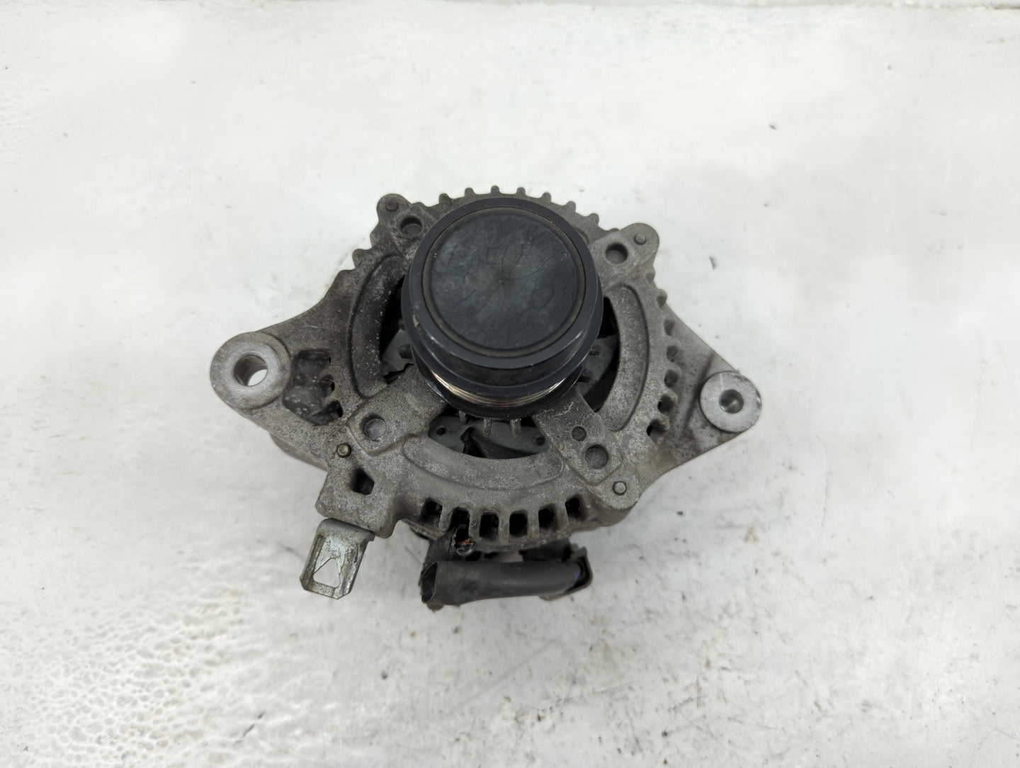2018-2022 Toyota C-Hr Alternator Replacement Generator Charging Assembly Engine OEM P/N:2706037250 Fits OEM Used Auto Parts 