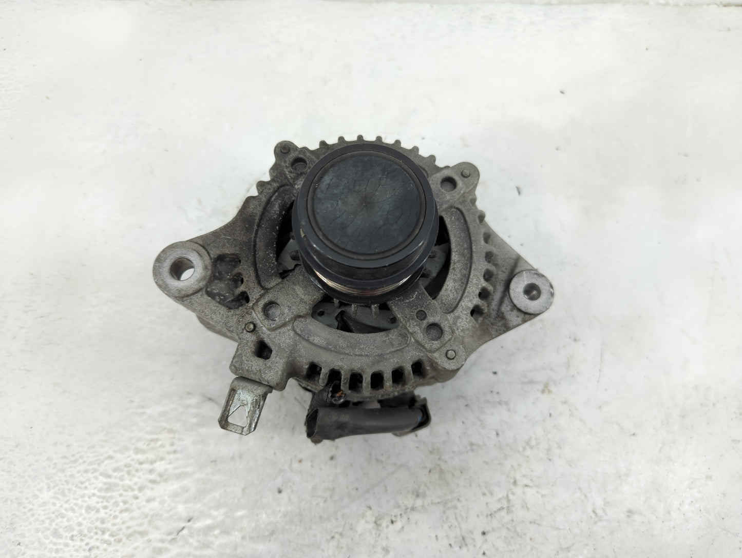 2018-2022 Toyota C-Hr Alternator Replacement Generator Charging Assembly Engine OEM P/N:2706037250 Fits OEM Used Auto Parts 