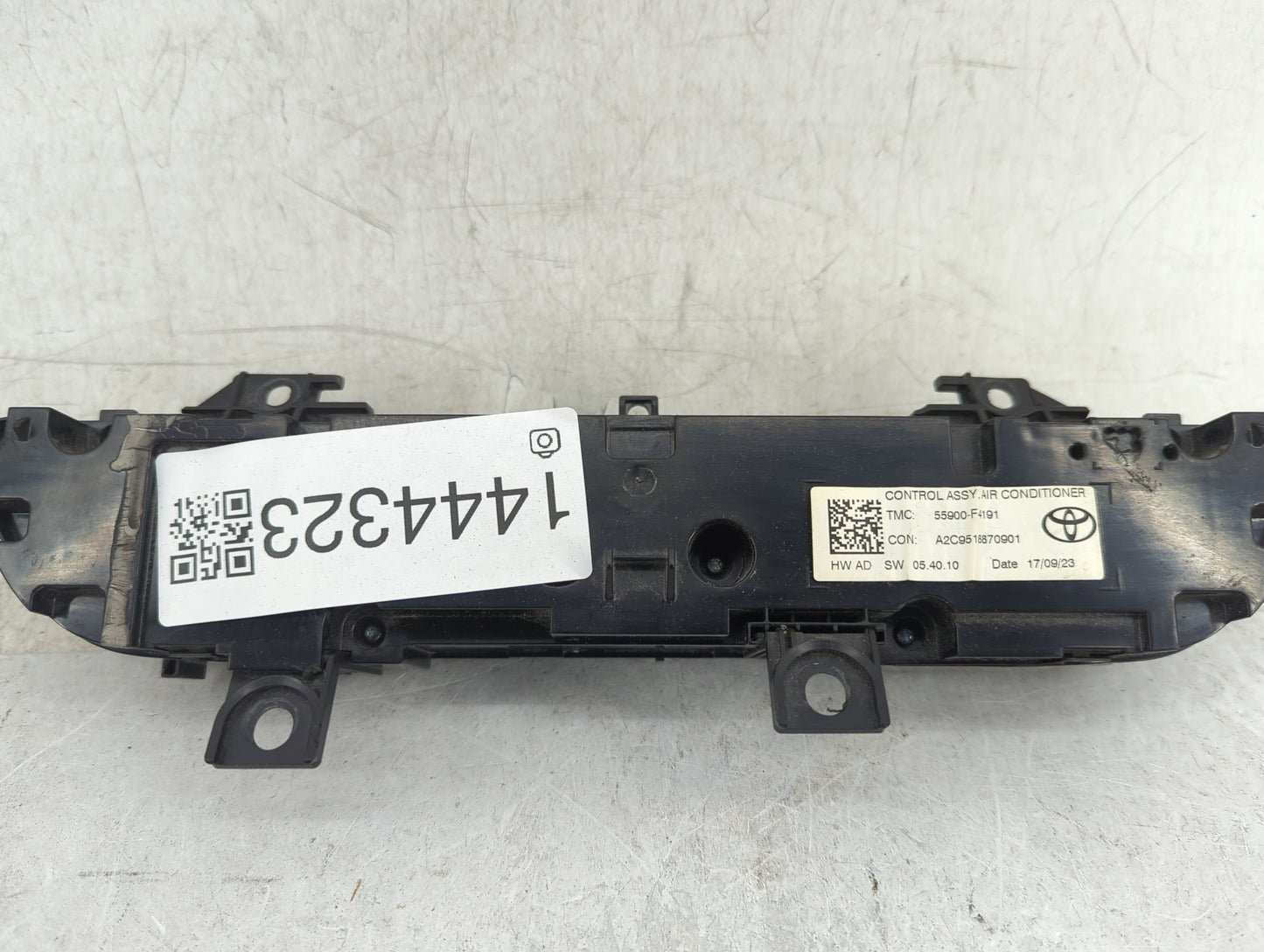 2018-2019 Toyota C-Hr Climate Control Module Temperature AC/Heater Replacement P/N:55900-F4191 A2C9518870901 Fits Fits 2018 