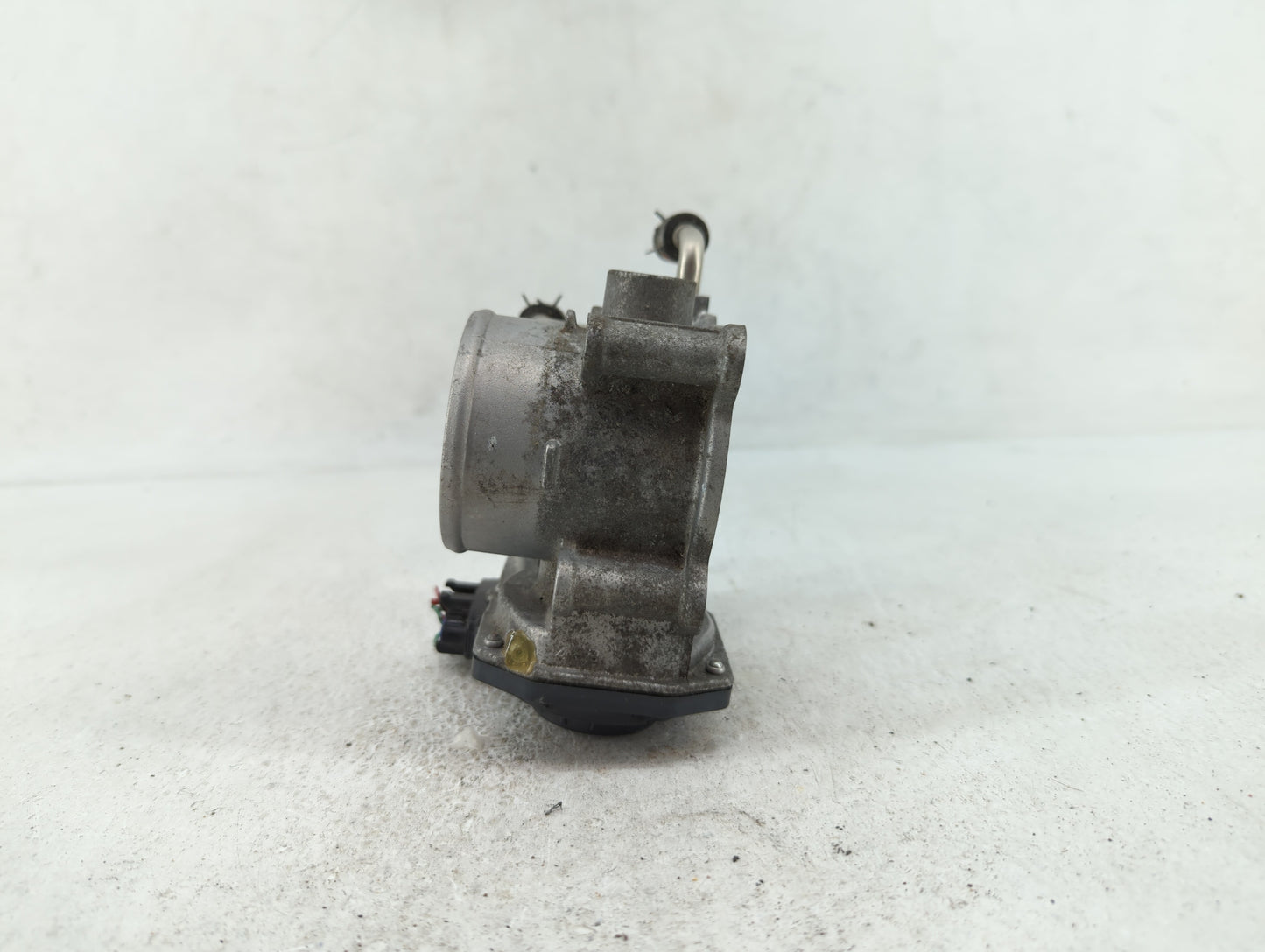 2018 Toyota C-Hr Throttle Body P/N:22030-0P050 22030-0T130, 22030-37040 Fits Fits 2013 2014 OEM Used Auto Parts - Oemusedaut