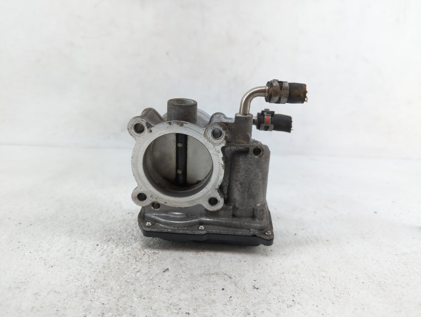 2018 Toyota C-Hr Throttle Body P/N:22030-0P050 22030-0T130, 22030-37040 Fits Fits 2013 2014 OEM Used Auto Parts - Oemusedaut