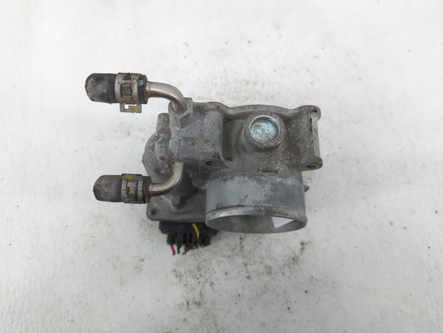 2018-2022 Toyota C-Hr Throttle Body P/N:22030-0P050 22030-0T130, 22030-37040 Fits Fits 2013 2014 2018 2019 2020 2021 2022 OE
